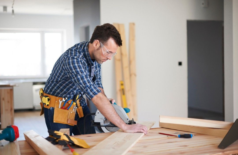 Carpenter service in ABu Dhabi